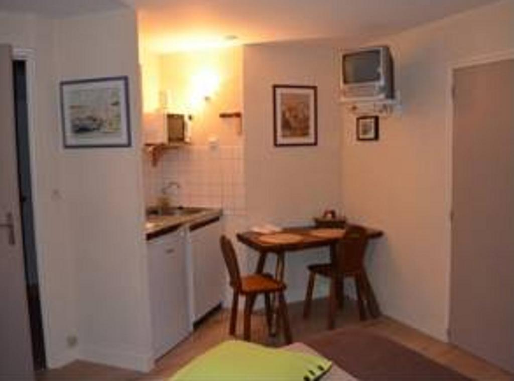 Les Locations Du Puits Bed & Breakfast Rochefort-en-Terre Bagian luar foto
