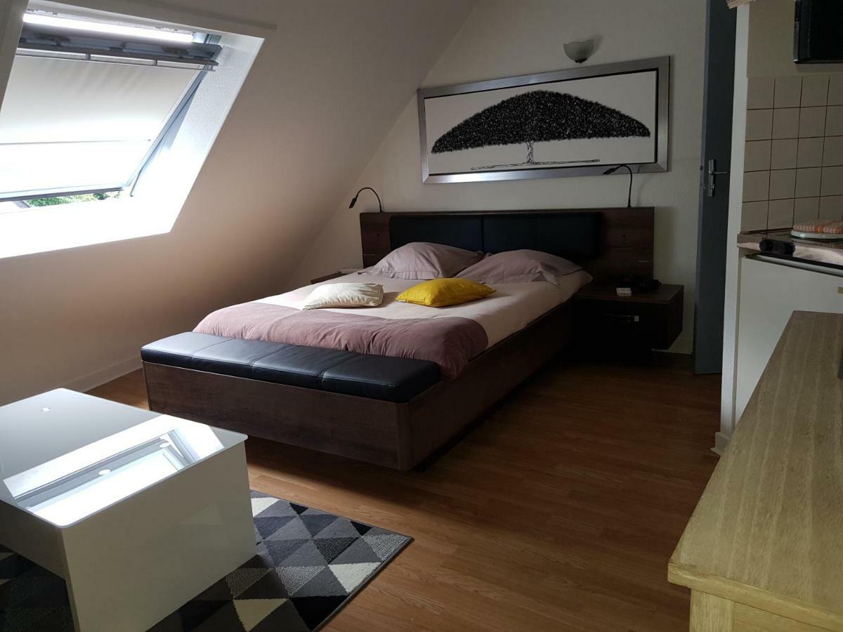 Les Locations Du Puits Bed & Breakfast Rochefort-en-Terre Bagian luar foto